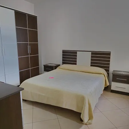 Rino's 3 Szkodra